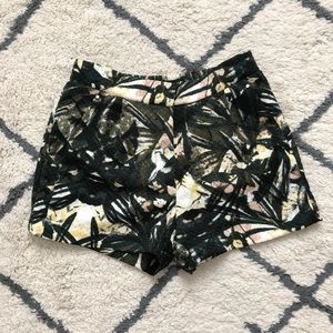 H&M Floral Tropical High Waisted Shorts 🌸